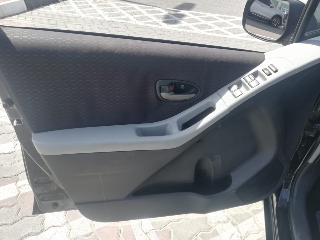 Toyota Yaris - Image 12