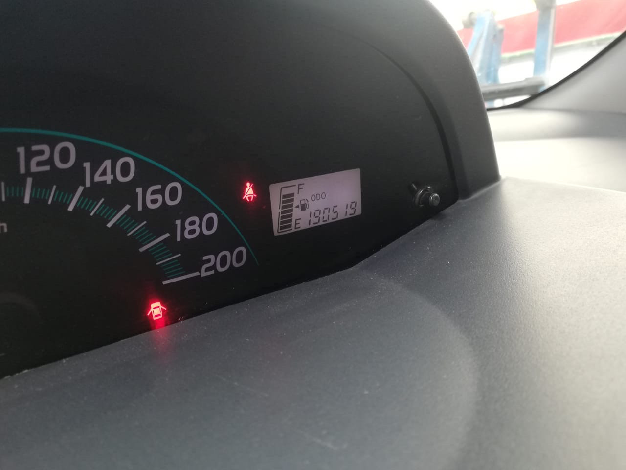 Toyota Yaris - Image 13
