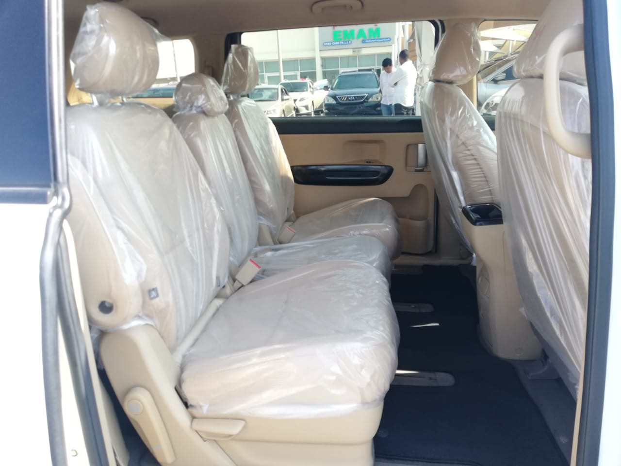 KIA Carnival - Image 6