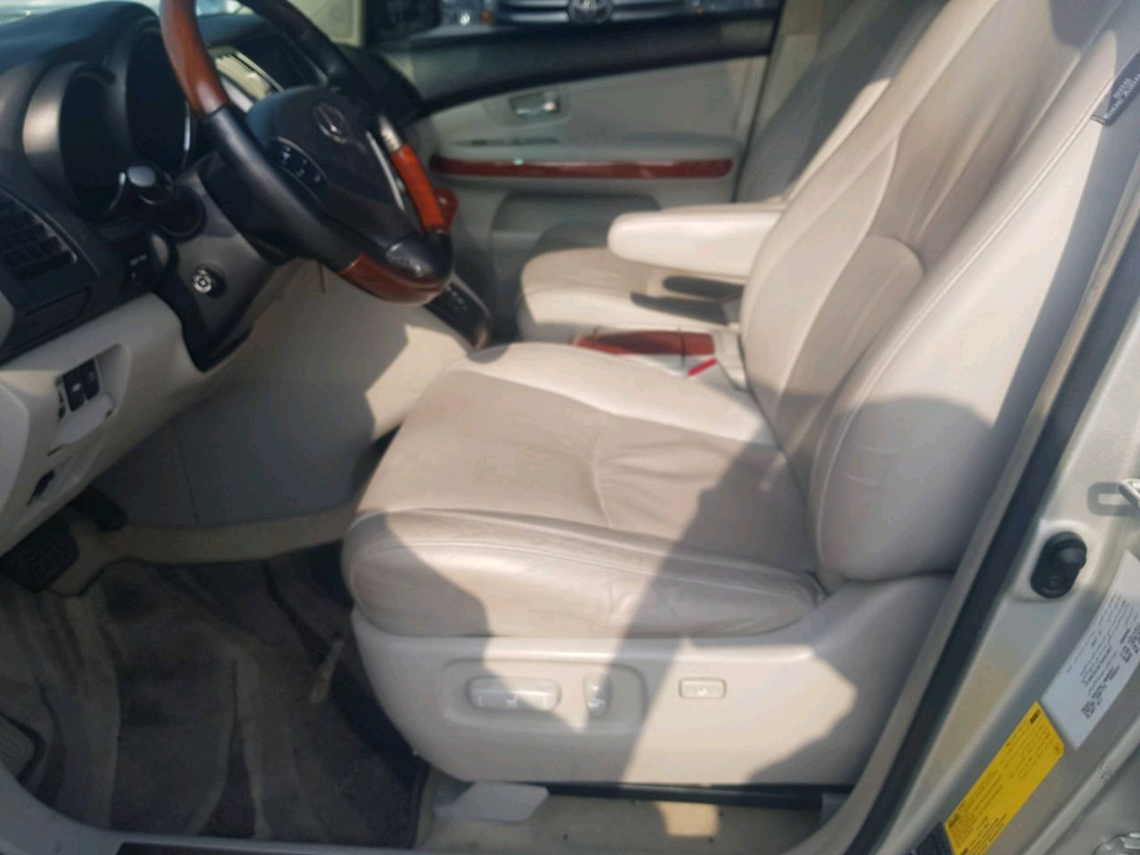 Lexus RX-Series - Image 8