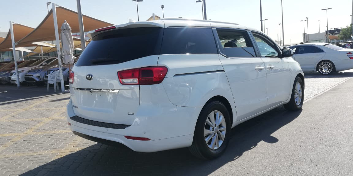 KIA Sedona - Image 29