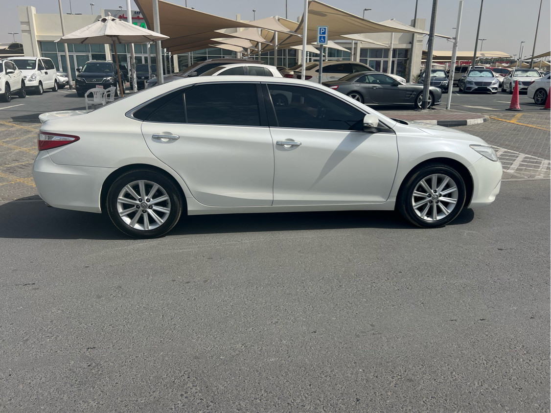 Toyota Camry - Image 6
