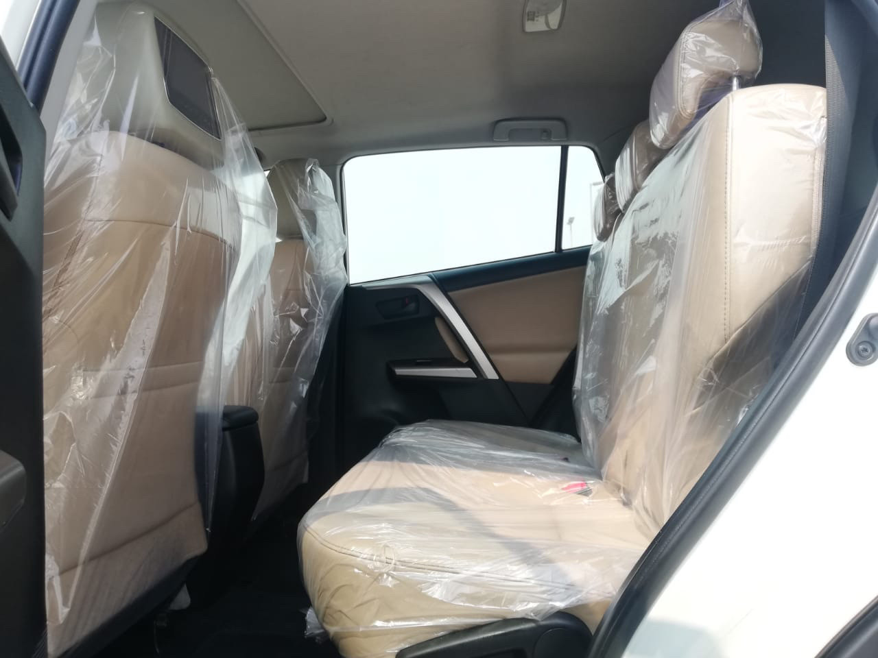 Toyota Rav 4 - Image 8