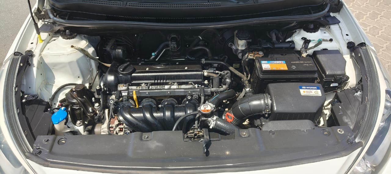 Hyundai Accent - Image 7