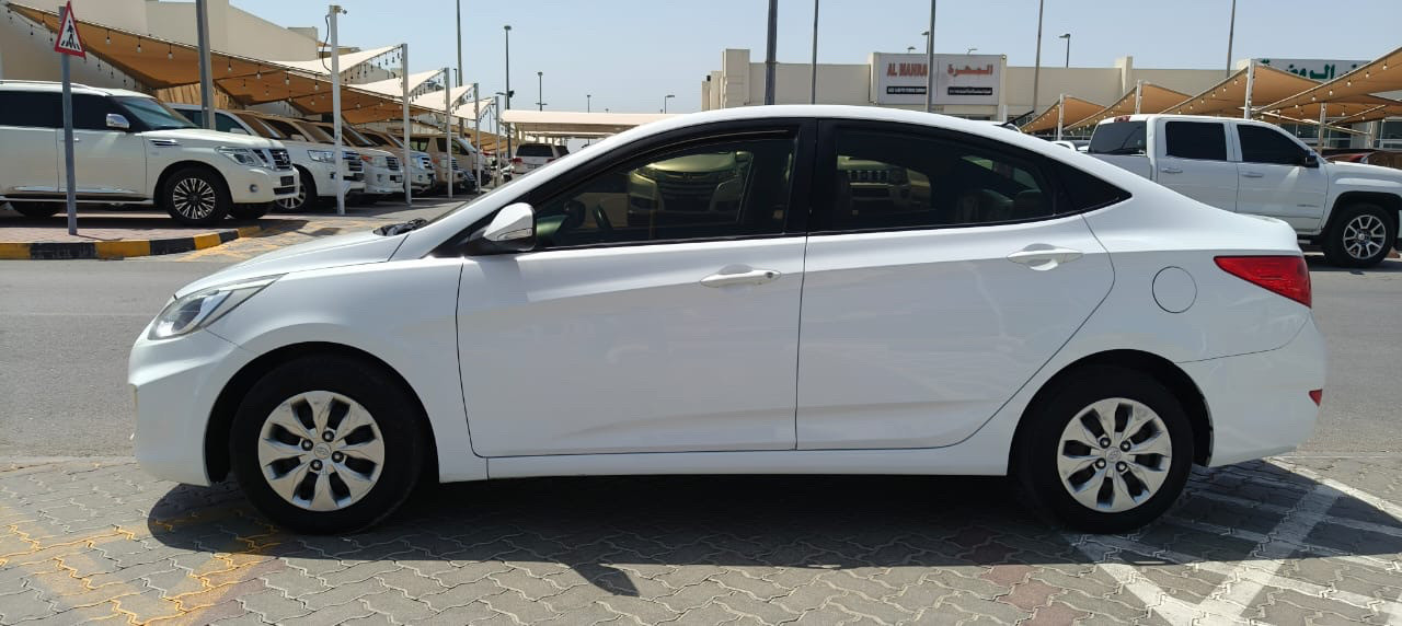 Hyundai Accent - Image 5