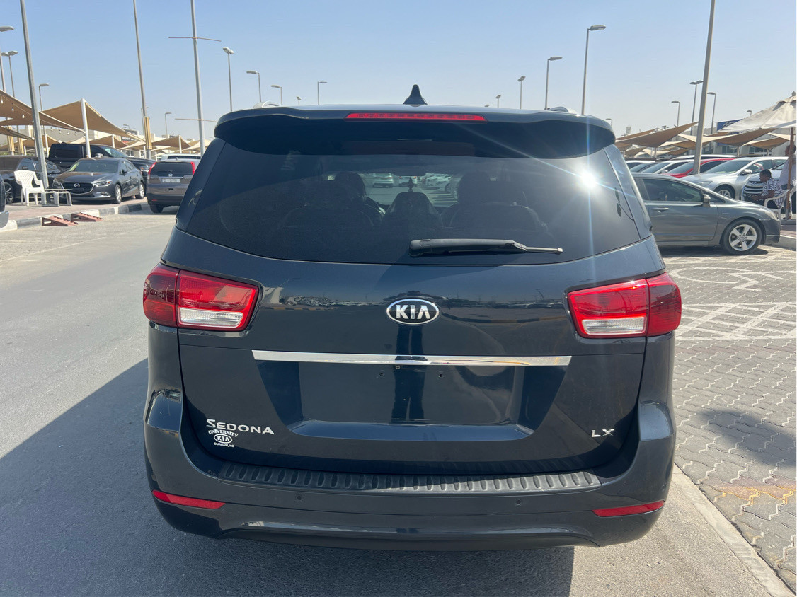 KIA Sedona - Image 3