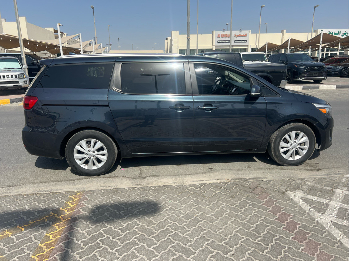 KIA Sedona - Image 4