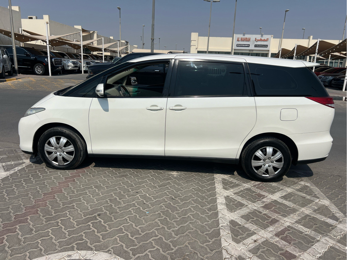 Toyota Previa - Image 7