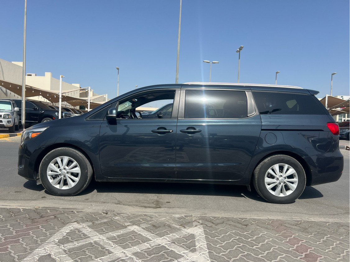 KIA Sedona - Image 5