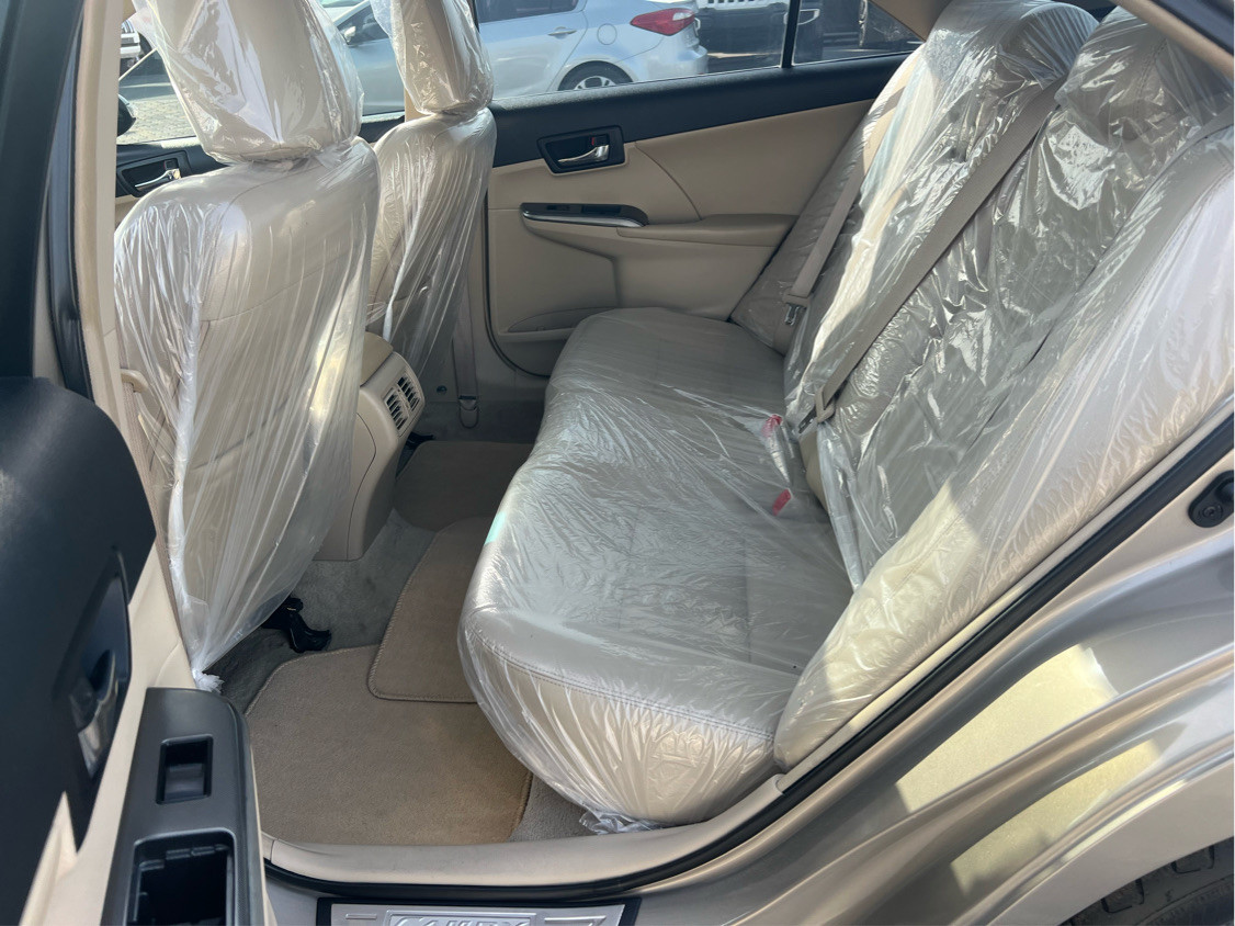 Toyota Camry - Image 8
