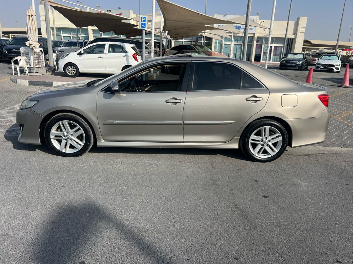 Toyota Camry - Image 3