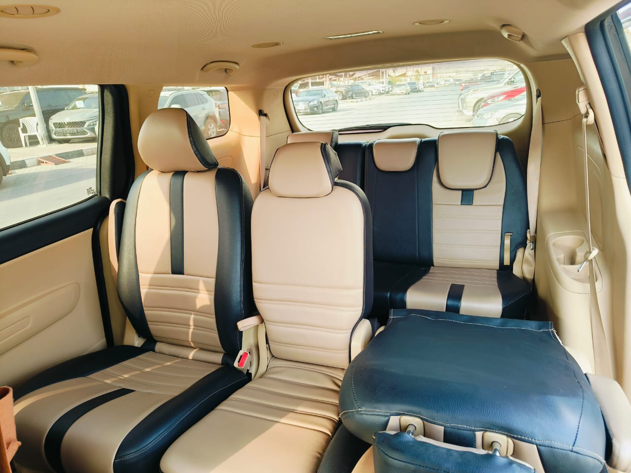 KIA Carnival - Image 10