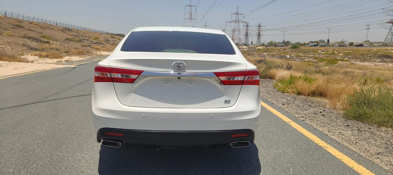 Toyota Avalon - Image 3