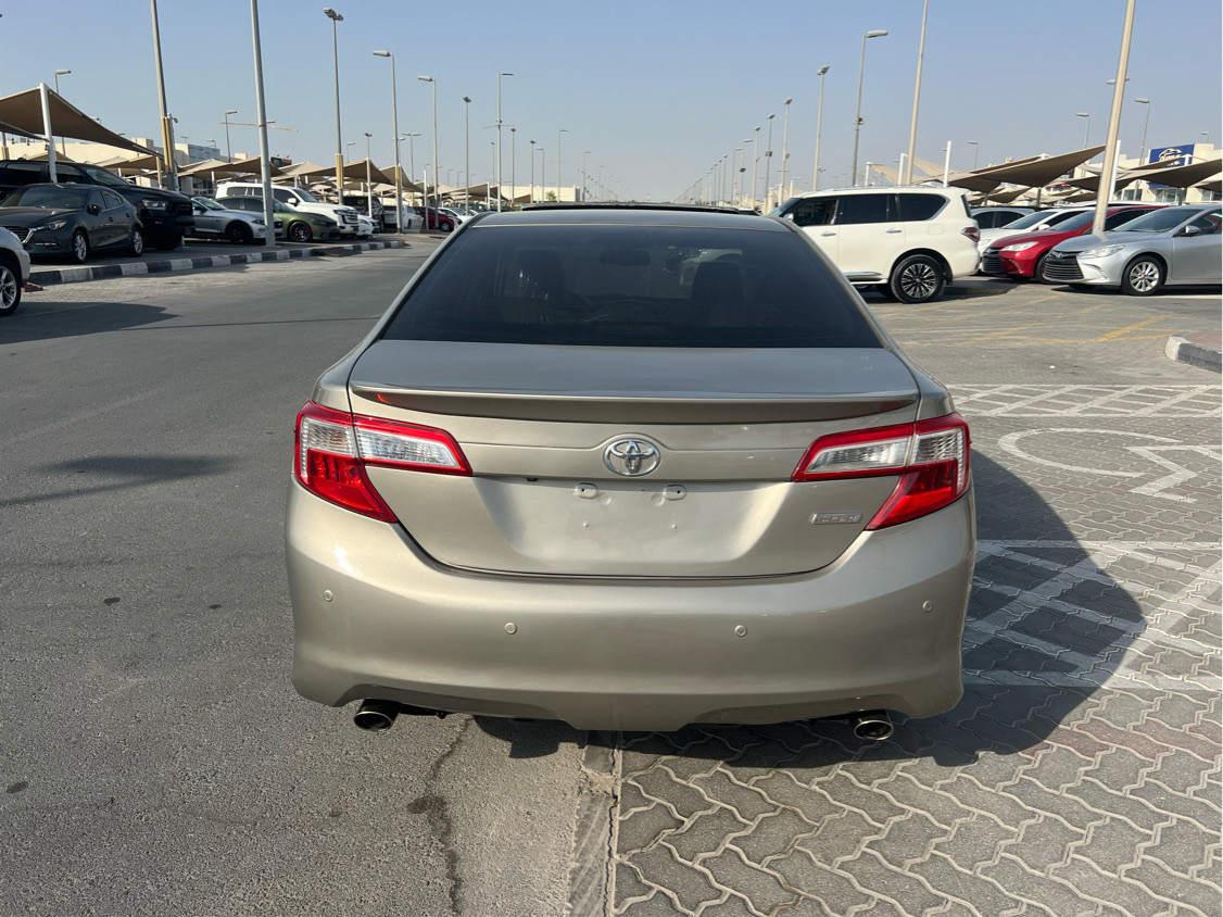 Toyota Camry - Image 2