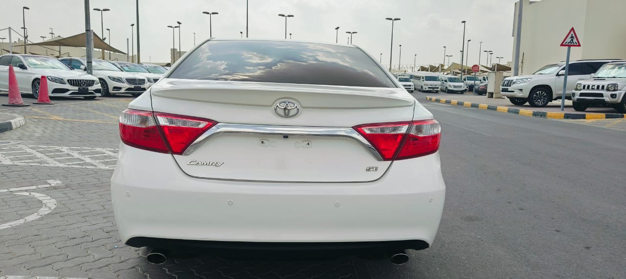 Toyota Camry - Image 4