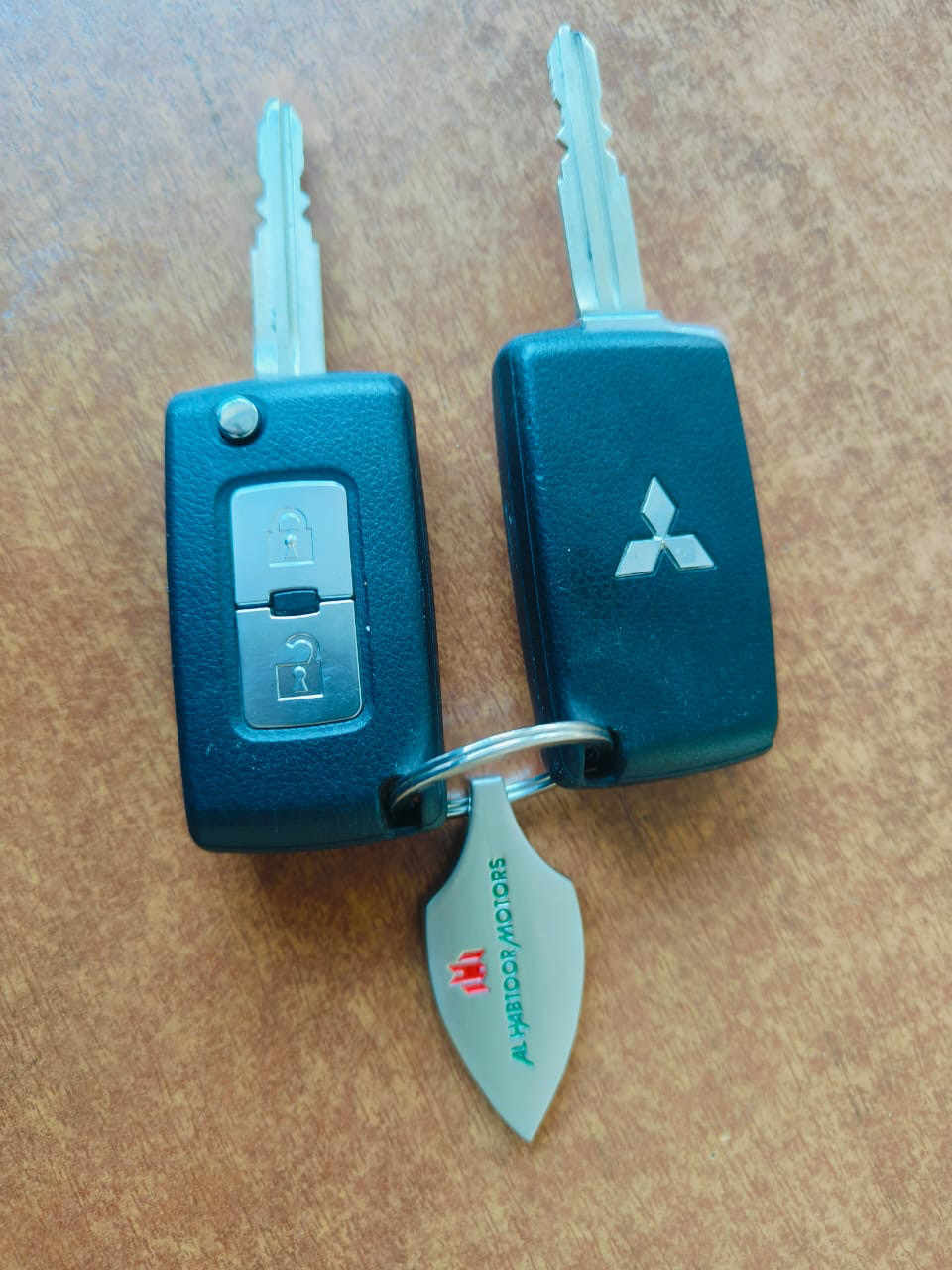 Mitsubishi Pajero - Image 11