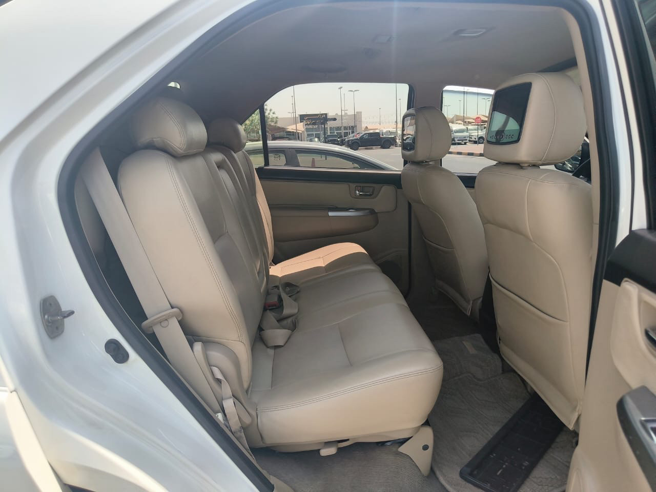 Toyota Fortuner - Image 12
