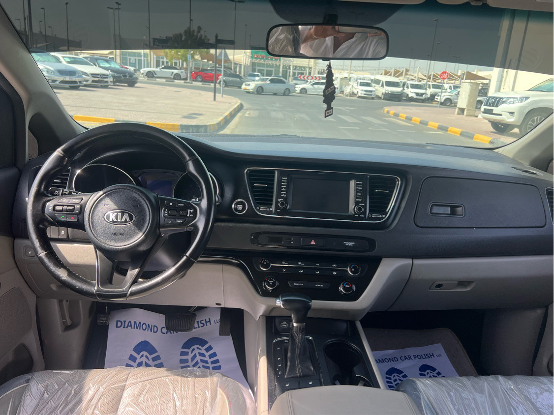 KIA Sedona - Image 11
