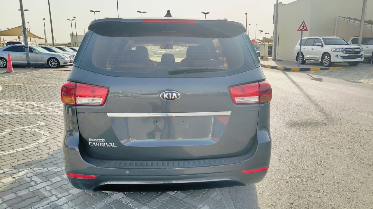 KIA Carnival - Image 5