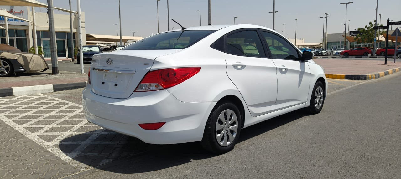 Hyundai Accent - Image 12