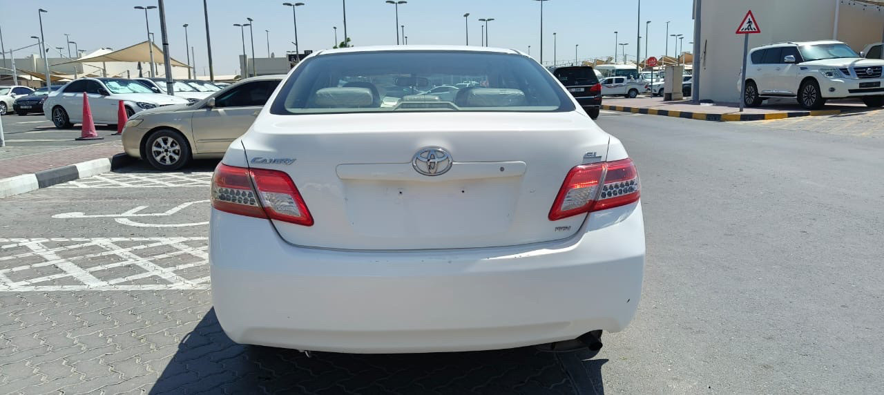 Toyota Camry - Image 3