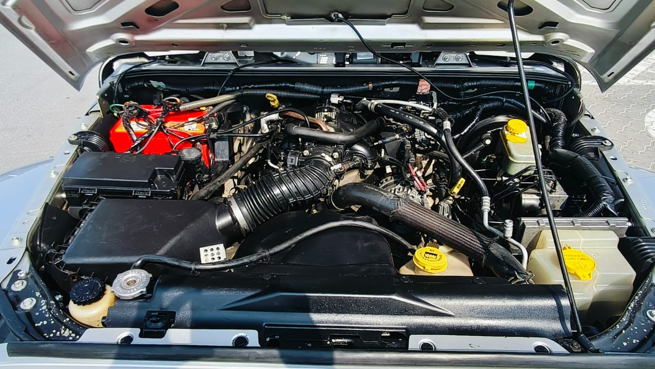 Jeep Sahara - Image 8