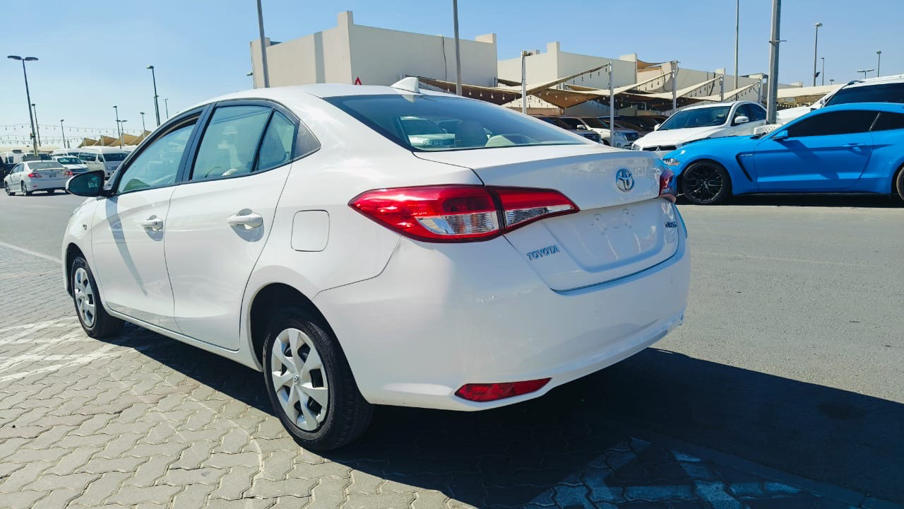 Toyota Yaris - Image 6