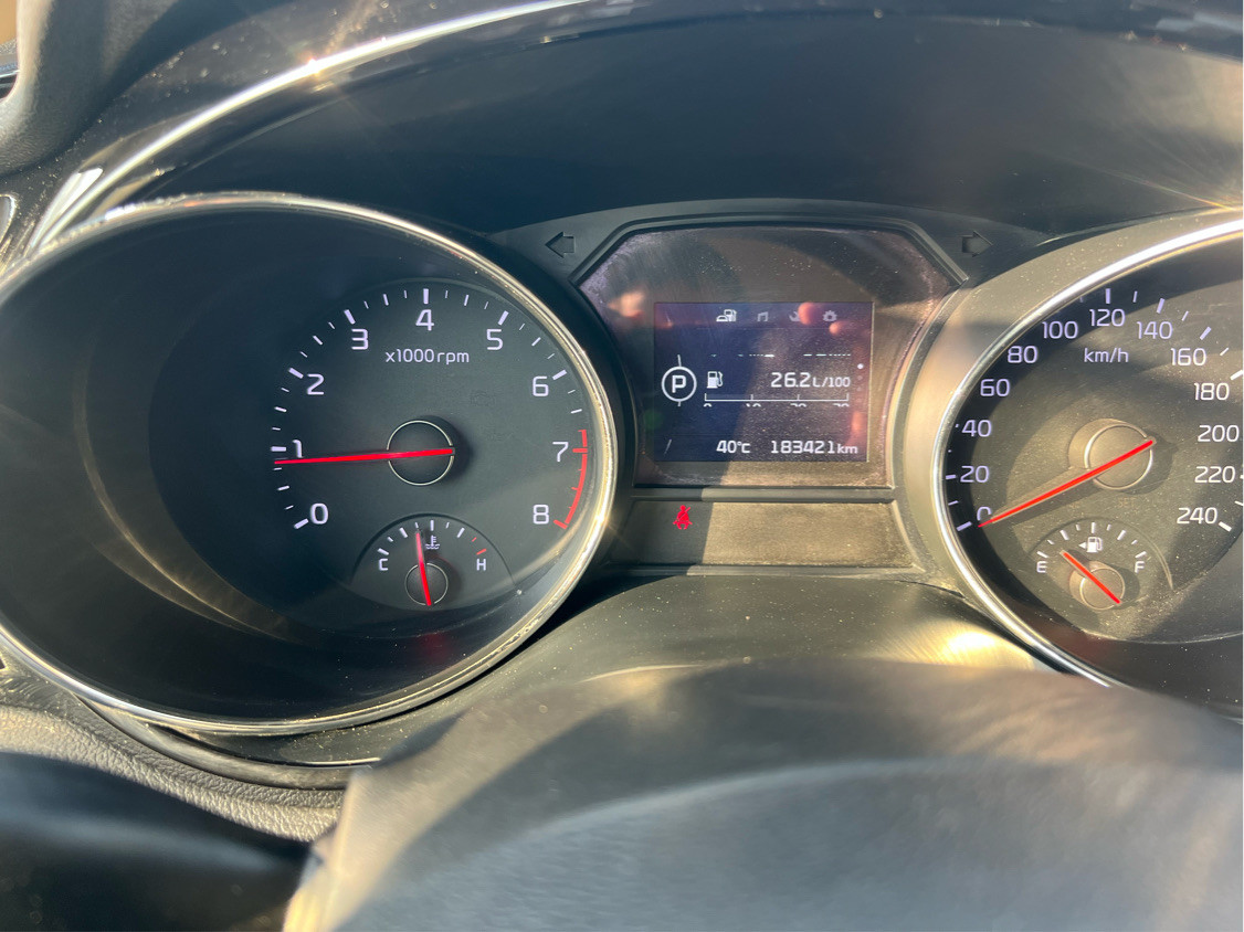 KIA Carnival - Image 9