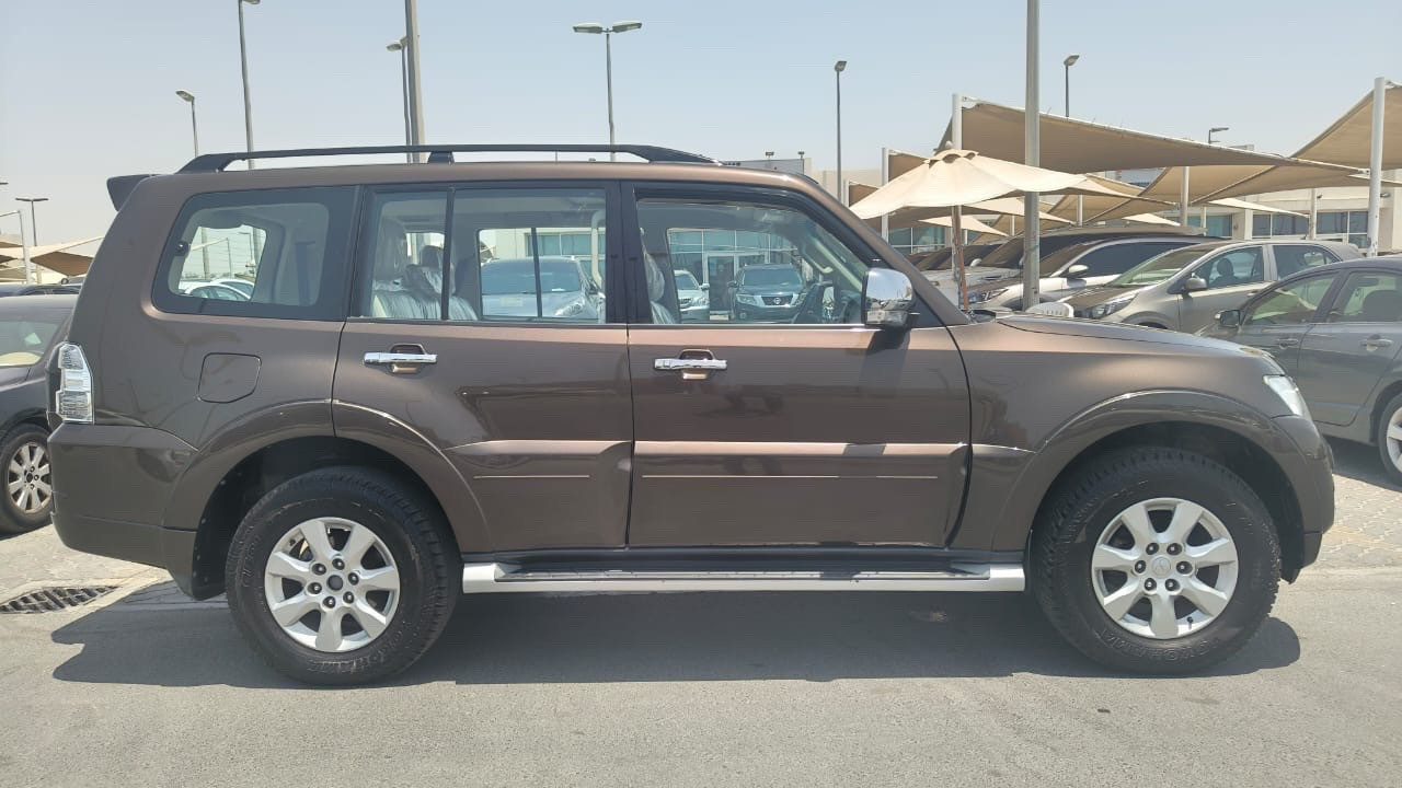 Mitsubishi Pajero - Image 10