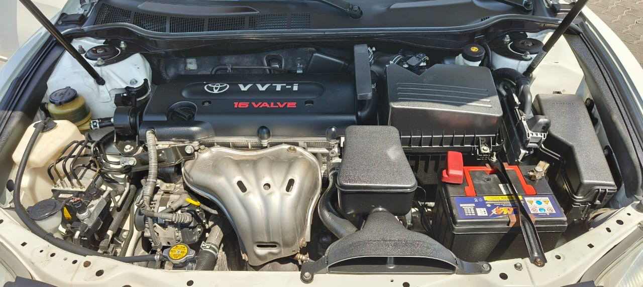 Toyota Camry - Image 8