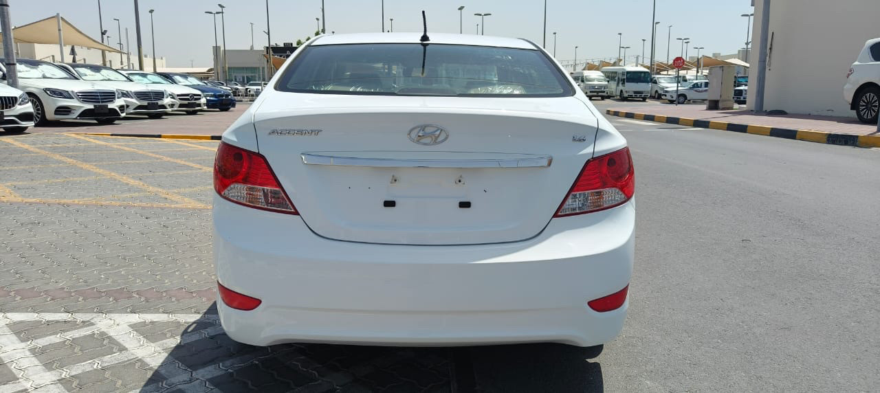 Hyundai Accent - Image 3