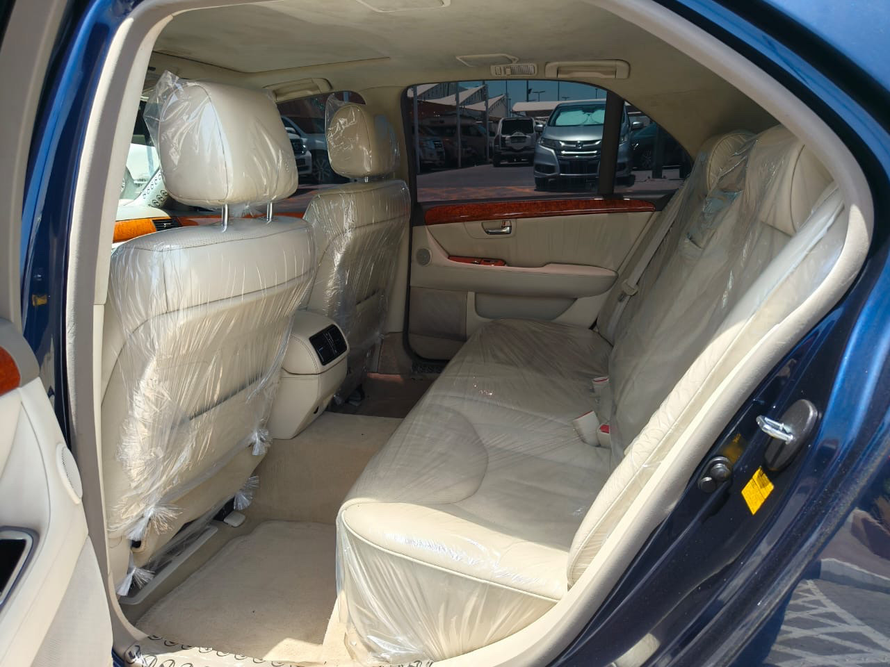 Lexus LS-Series - Image 11