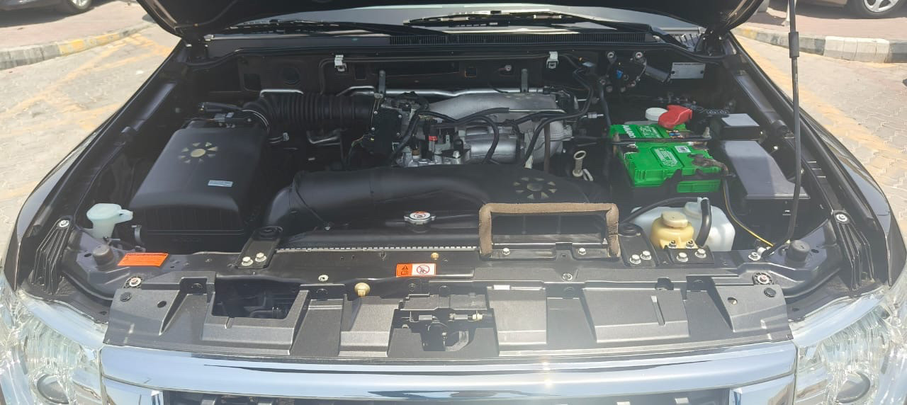 Mitsubishi Pajero - Image 7