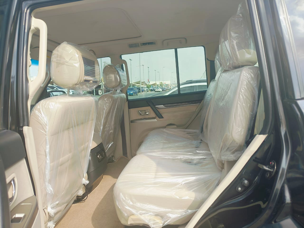 Mitsubishi Pajero - Image 6