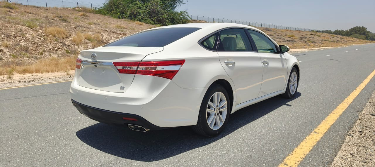 Toyota Avalon - Image 7
