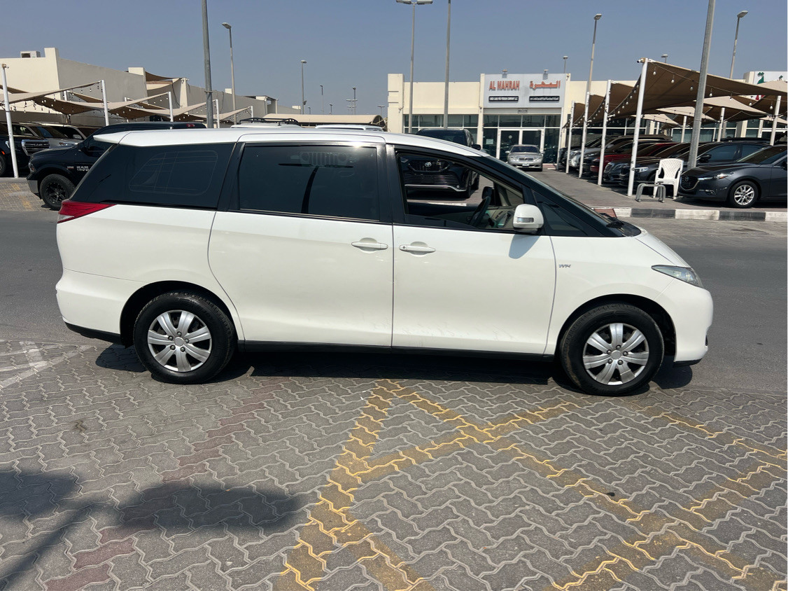 Toyota Previa - Image 6