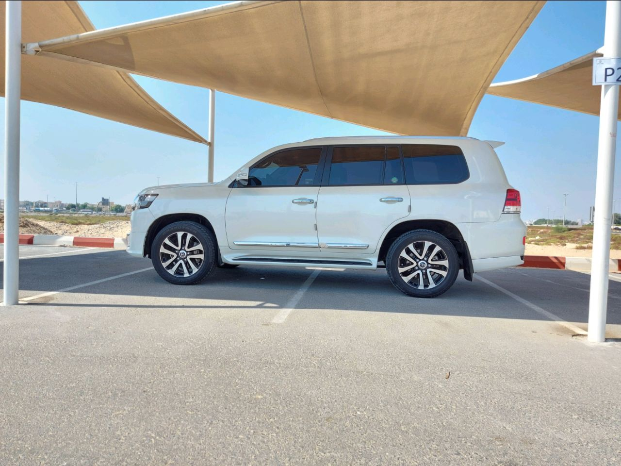 Toyota Land Cruiser - Image 5