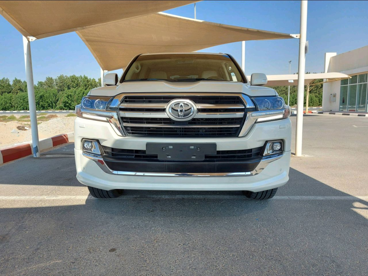 Toyota Land Cruiser - Image 4