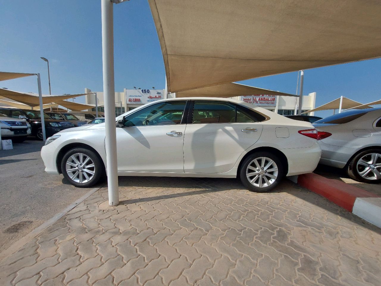Toyota Camry - Image 5