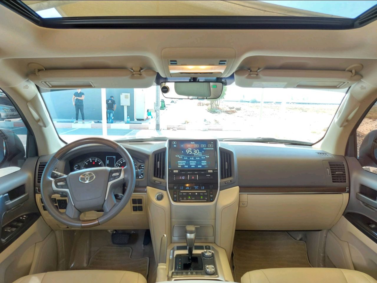 Toyota Land Cruiser - Image 6