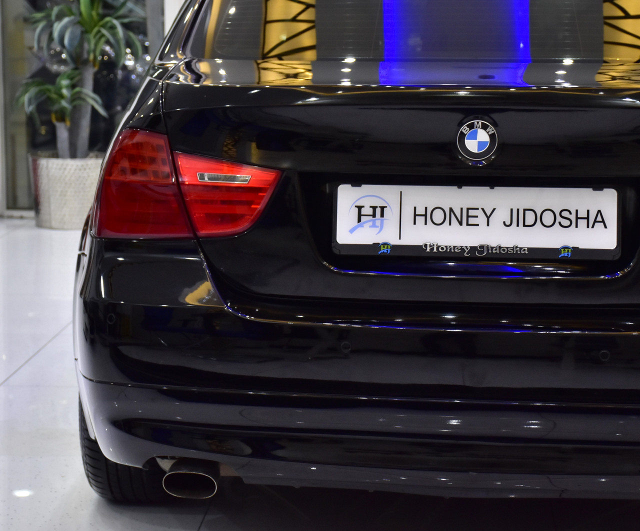 BMW 3-Series - Image 8