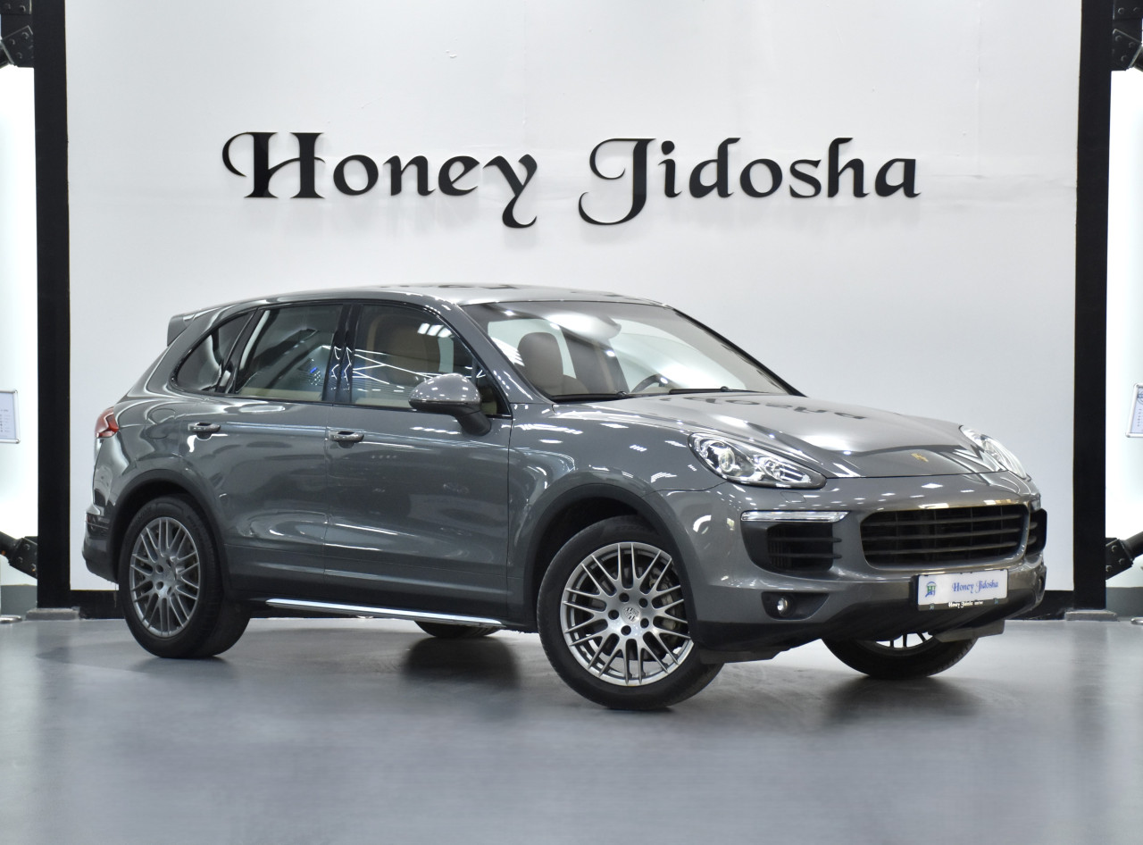 Porsche Cayenne - Image 7