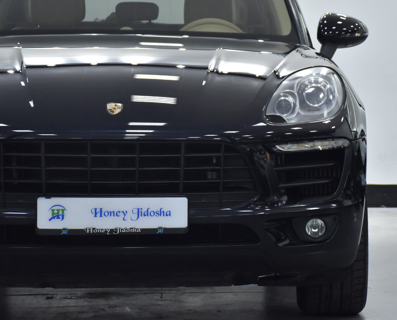Porsche Macan - Image 4