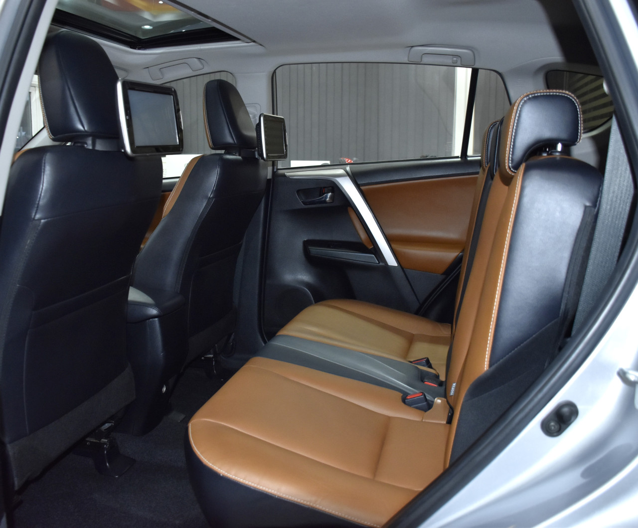 Toyota Rav 4 - Image 12