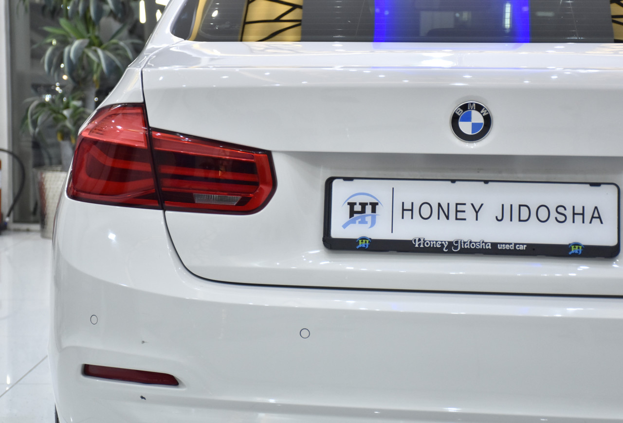 BMW 3-Series - Image 7