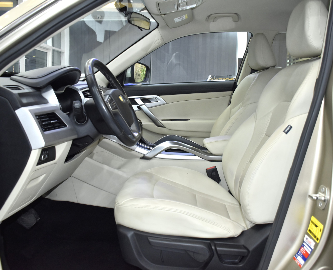 GEELY EMGRAND - Image 9