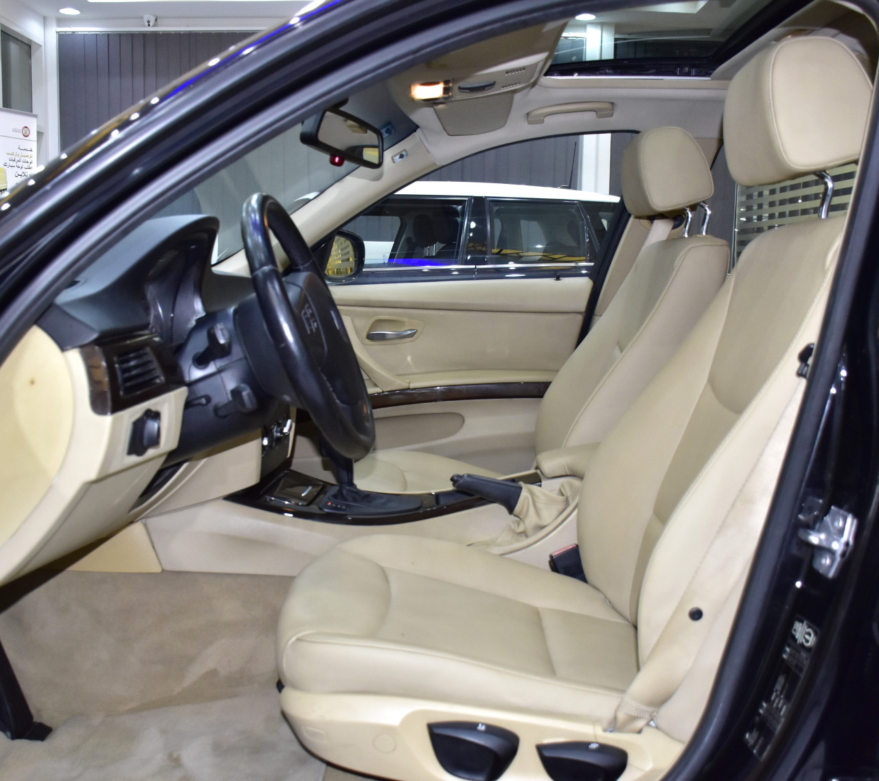 BMW 3-Series - Image 10
