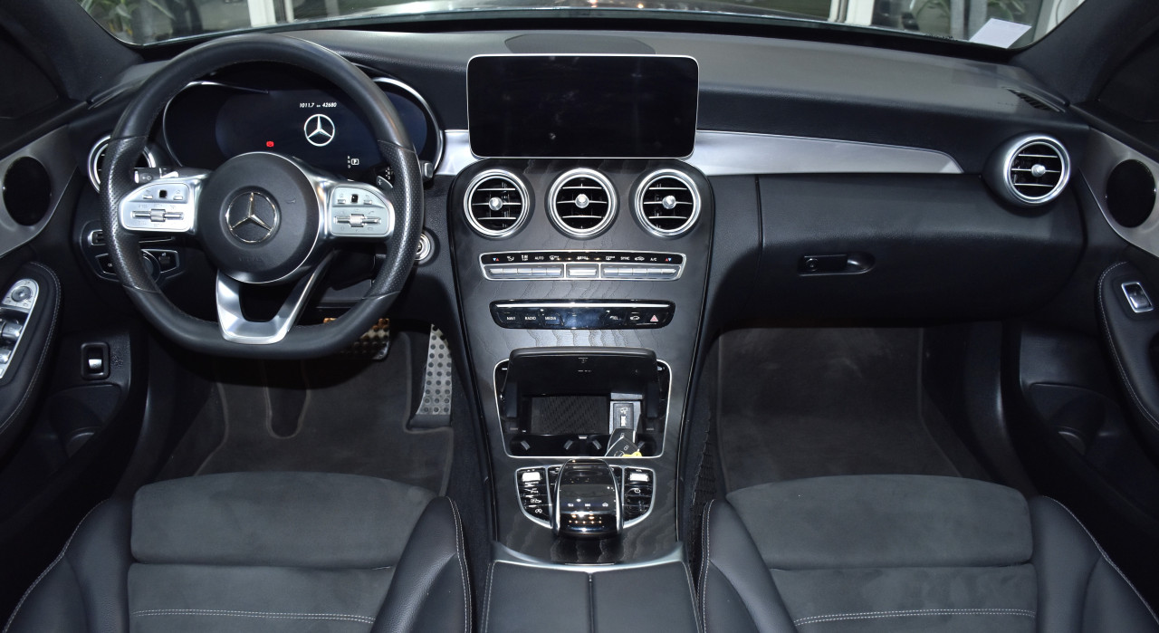 Mercedes Benz C-Class - Image 10