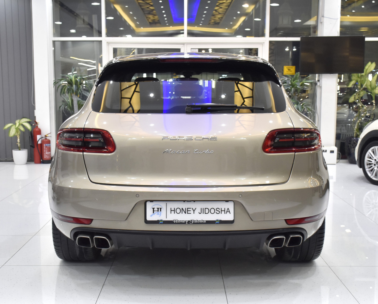 Porsche Macan - Image 6