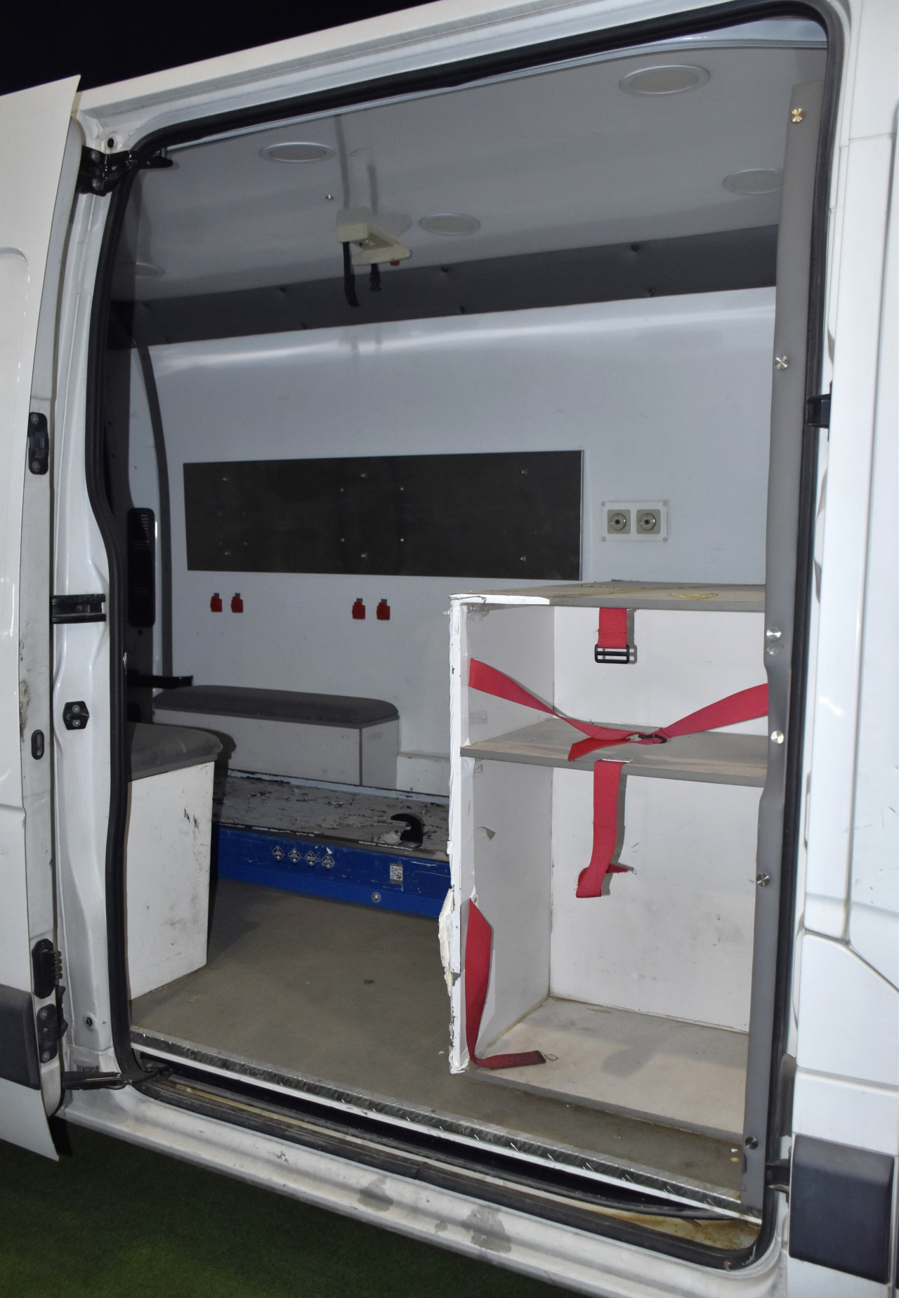 Renault Trafic - Image 11